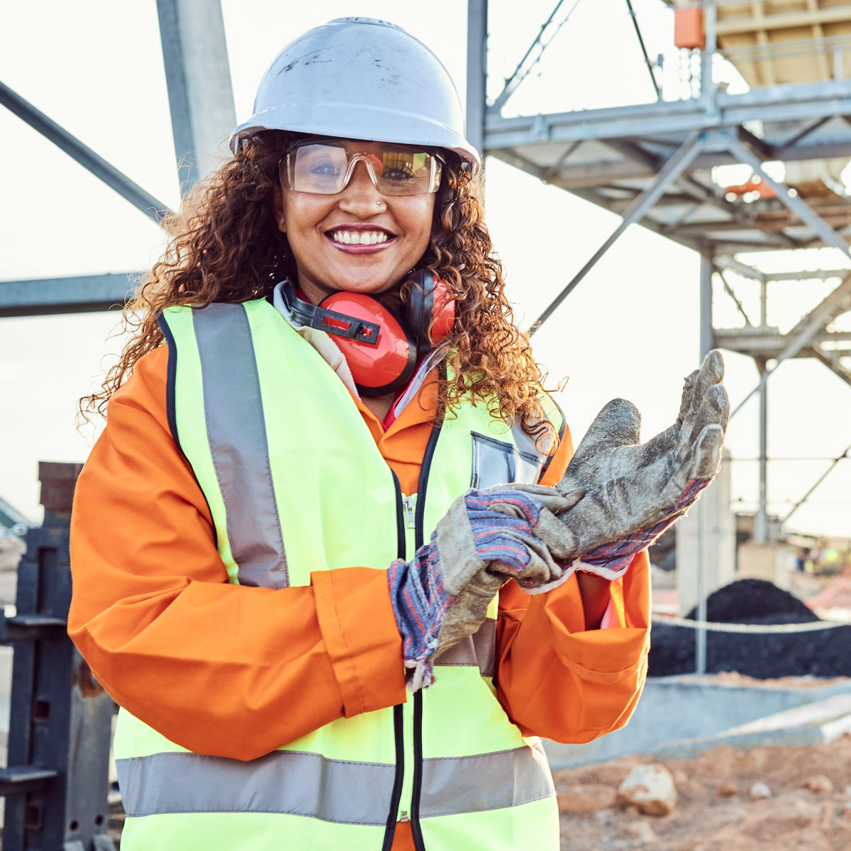 Careers for women: coworking on a DSG-Canusa site implementing heat shrink tubing